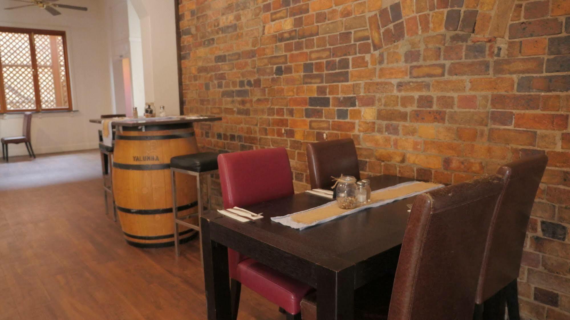 National Hotel Toowoomba Ngoại thất bức ảnh